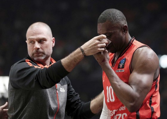 Sato sufre una fractura en la nariz pero en principio podrá jugar en Israel
