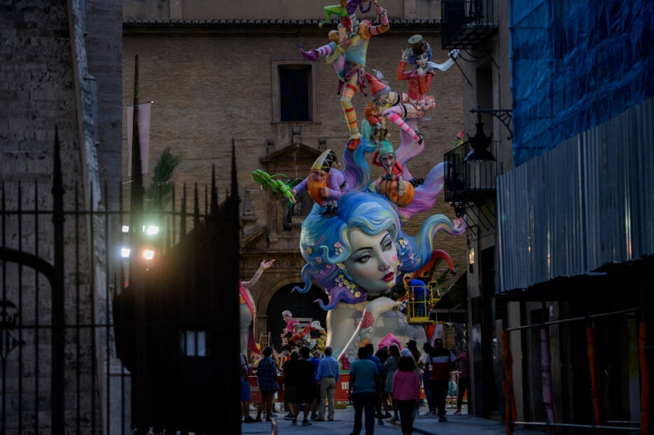 Plantà de las Fallas 2021 antes de la tormenta. Foto: KIKE TABERNER - 