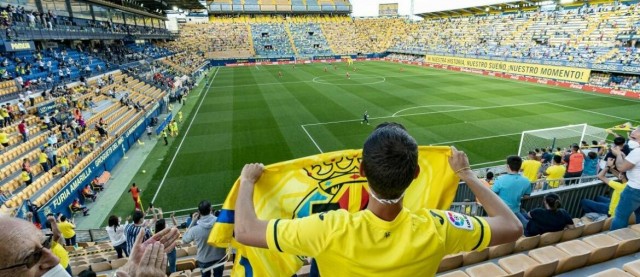 Más público en los estadios: se podrá ocupar hasta un 60% del aforo total de las gradas