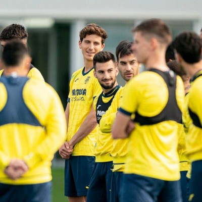 Pau Torres regresa a los entrenamientos tras sus vacaciones