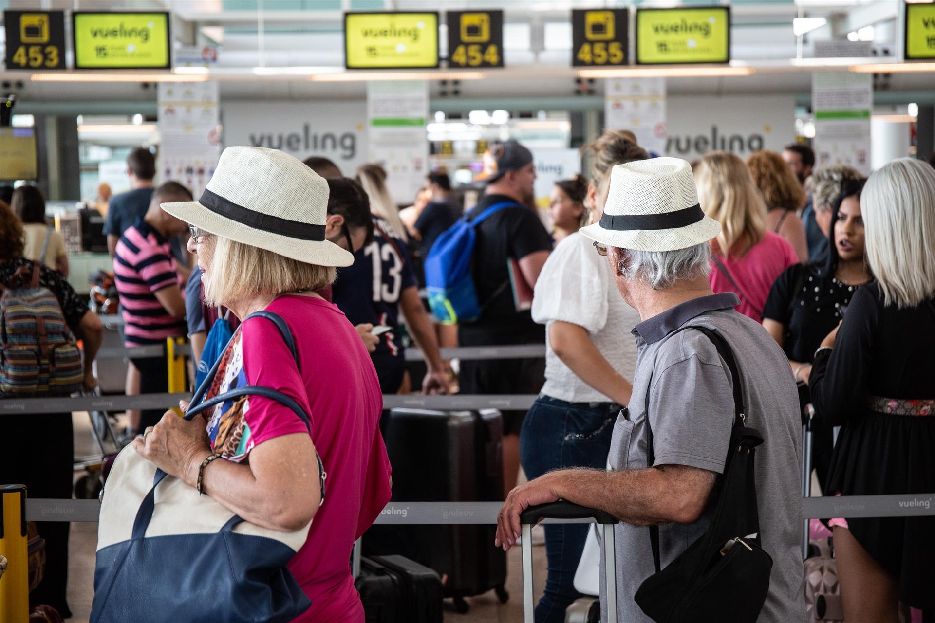 Alicante baja a 235 nuevos casos de coronavirus, pero suma otros cuatro fallecidos