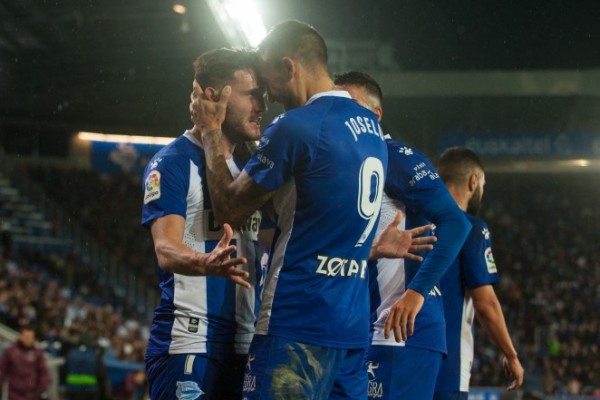 Lucas Pérez pone la guinda al ataque del Elche