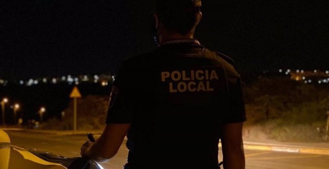 Elche levanta 60 actas de sanción por 'botellón' y precinta un local por venta de alcohol a menores