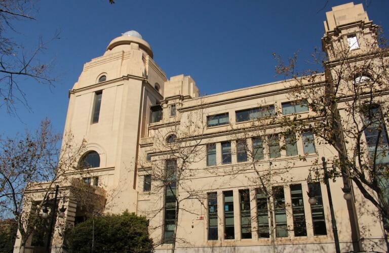 La UV rechaza la imposición judicial de terapias sin evidencias científicas en hospitales
