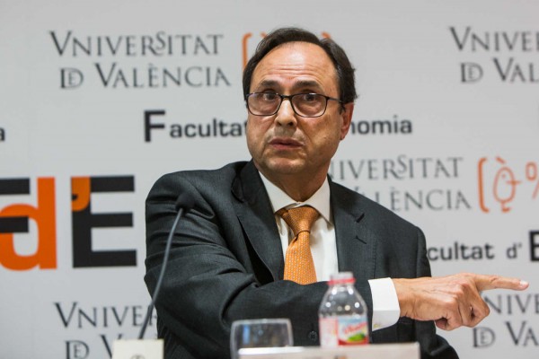 Una sentencia permite a 25.000 interinos reclamar un complemento que costaría millones al Consell