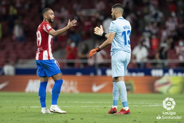 Rulli hace recordar el error de Reina hace 18 años ante el Atlético
