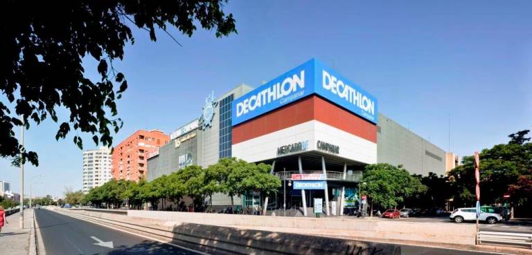 Mercado de Campanar, uno de los centros comerciales que cambió de manos en 2016 - 
