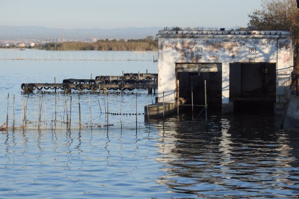  Las obras de restauración del embarcadero de la Gola del Pujol finalizarán dos semanas después de lo previsto