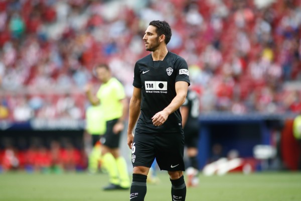 El Elche recibe a un Sevilla líder que quiere reforzarse 