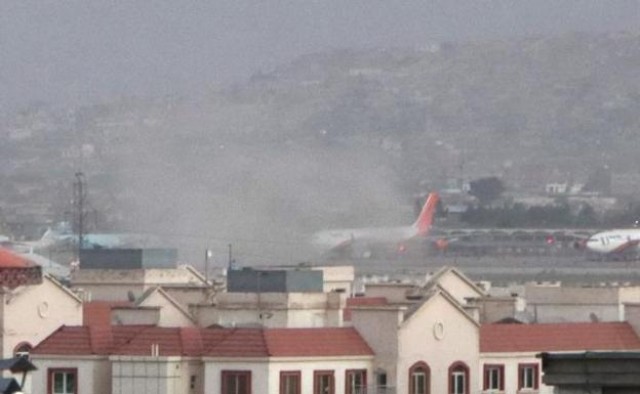 El terrorismo golpea Kabul con un doble atentado en el epicentro de las evacuaciones