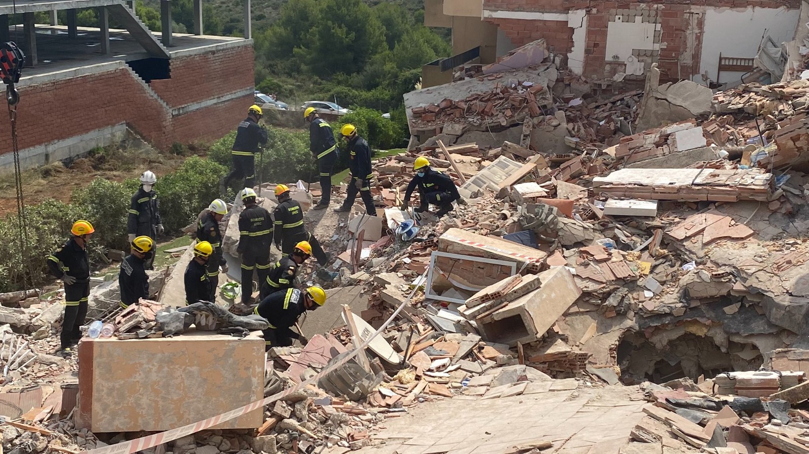 Solidaridad, angustia y esperanza en un pueblo turístico que queda noqueado