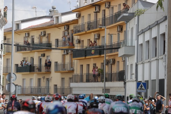 Roglic supera a Mas en el muro de Valpedeñas de Jaén, Eiking sigue líder
