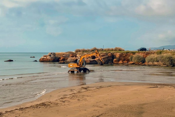 El Consell ejecuta las obras de reparación de la playa del Clot de Vinaròs afectada por el temporal
