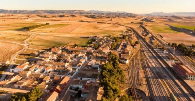 El poblado ferroviario de La Encina, en Villena, declarado Bien de Relevancia Local
