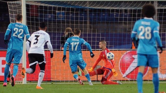 El Valencia no levanta cabeza y se complica el pase en Champions