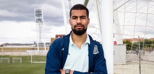 Robert Sánchez se asienta entre el grupo de Luis Enrique: repite convocatoria con España