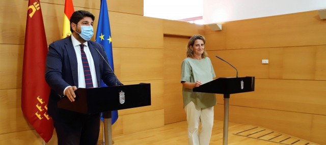 Miras y Ribera liman asperezas por el Mar Menor: se comprometen a aunar esfuerzos por la laguna 