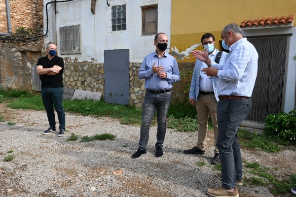 Dalmau se reúne con los alcaldes de Benlloc y Borriol para analizar las obras de conselleria