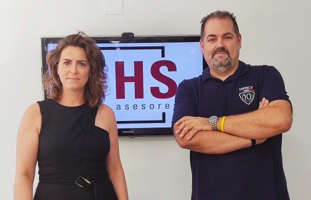 La agencia checa de tecnología ficha a la alicantina HS Asesores como asesora en innovación