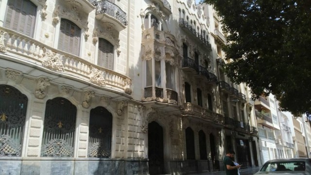 Rehabilitarse o morir: los edificios del centro histórico de Cartagena piden una reparación de urgencia