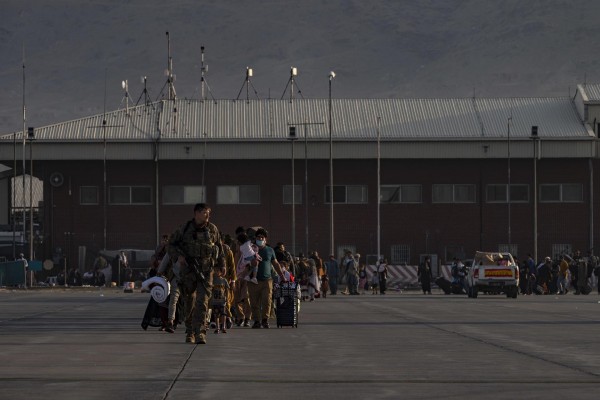  Los talibán prometen que habrá vuelos comerciales en Kabul a partir del 31 de agosto