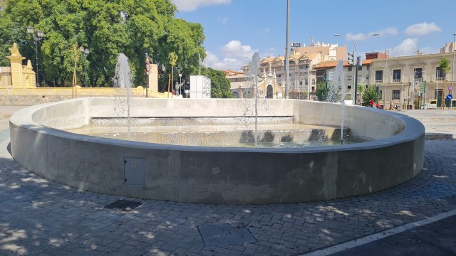 Accesibilidad y eficiencia energética: la fuente de la pasarela Manterola se 
