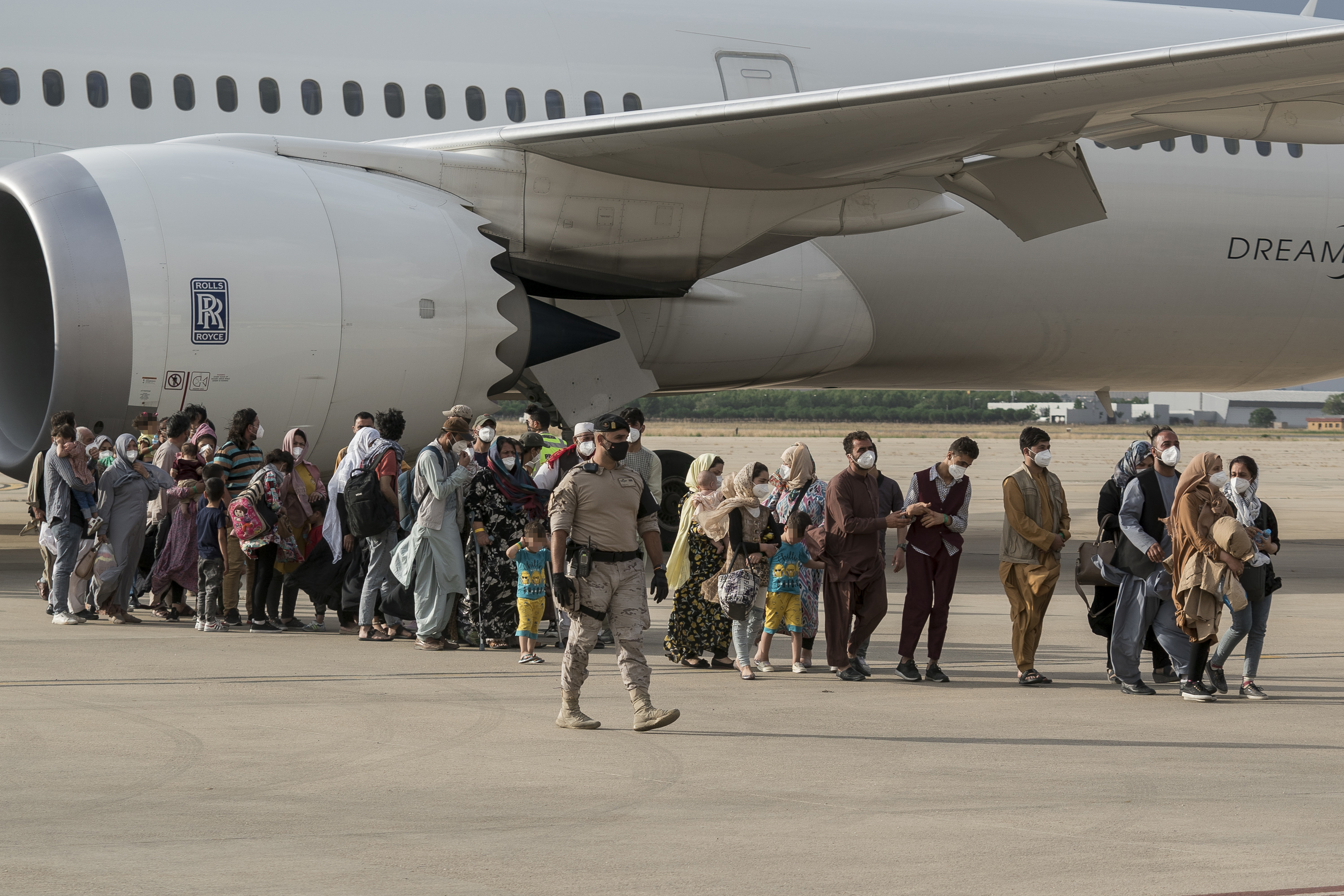 Llegada de evacuados de Afganistán a la base de Torrejón, a 23 de agosto de 2021. Foto: A.PÉREZ.MECA/EP - 