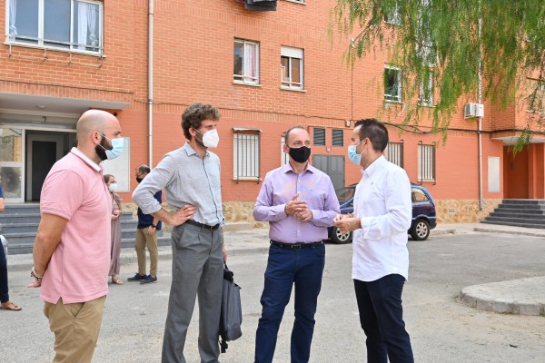 Vivienda anuncia que pronto acabará la rehabilitación del grupo de vivienda pública de Alberic