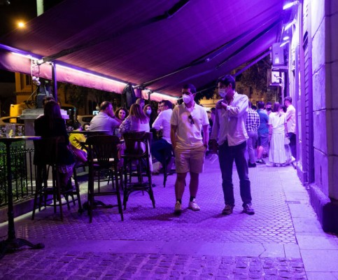 Sanidad prolonga el cierre del ocio nocturno de dos a seis de la madrugada hasta el 10 de septiembre