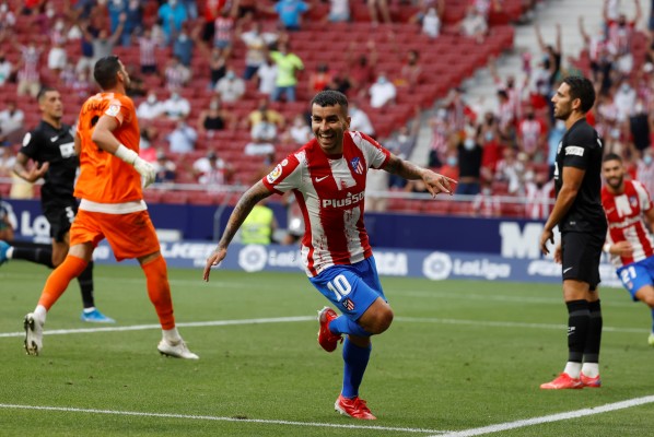 Correa da ventaja al Atlético sobre el Elche