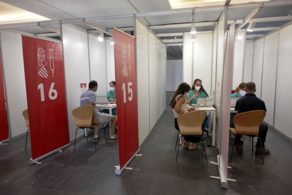 La Comunitat Valenciana administrará 467.000 vacunas esta semana, la mayoría para repescas