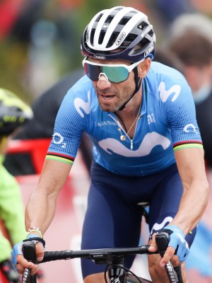 Valverde, operado de clavícula y contrariado por no llegar pedaleando 