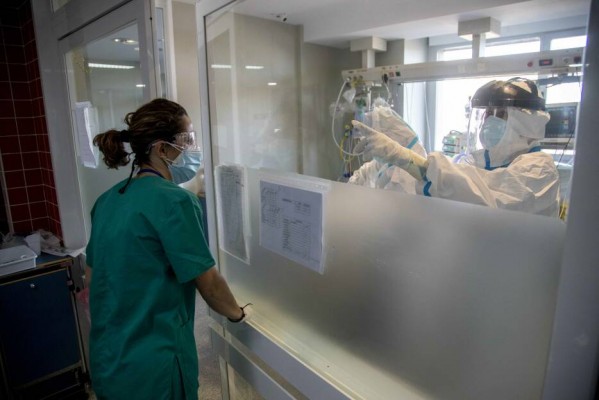 Otro zarpazo de la quinta ola en la Región: cuatro muertes y repunte de contagios (392)