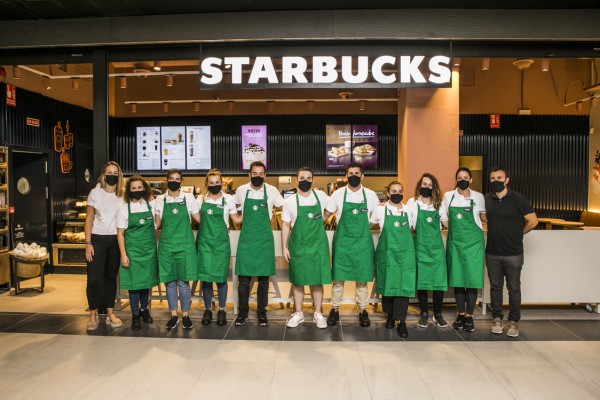 Starbucks se expande en València y desembarca en el Centro Comercial El Saler