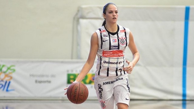 La internacional brasileña Izabella Sangalli llega al Jairis desde Castellón