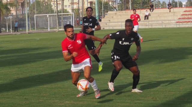 Un Castellón sin gol firma las tablas ante La Nucía a la espera todavía de Pablo Hernández