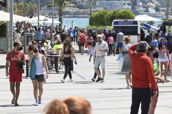 El turismo de Castellón 'hace el agosto' pero necesita alargar la temporada para salvar el año 