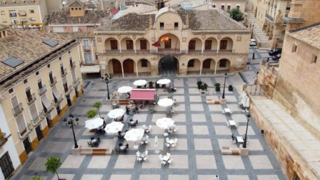 Lorca asume el servicio de atención a personas dependientes con un listado inicial de 120 familias