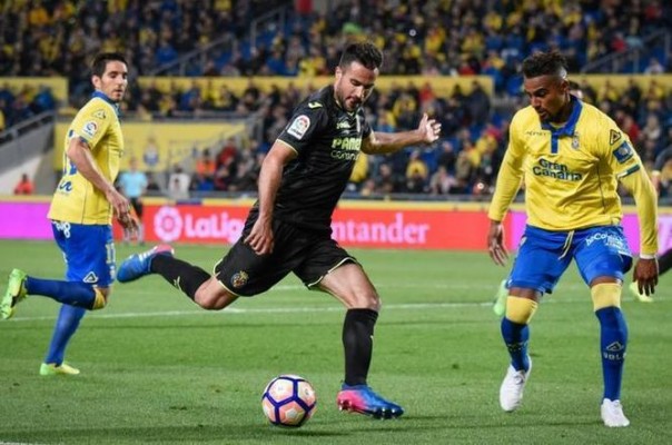 El Villarreal compite pero no puede sobreponerse a la expulsión de Victor Ruiz