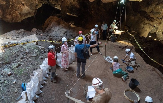 Concluye la nueva campaña de excavación paleontológica en Cueva Victoria