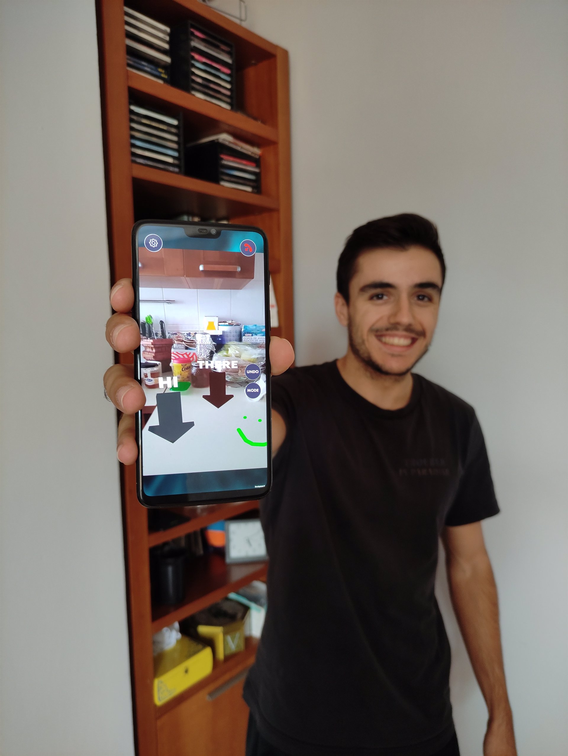 Asistencia remota a través de realidad aumentada: la última aplicación de la UPCT