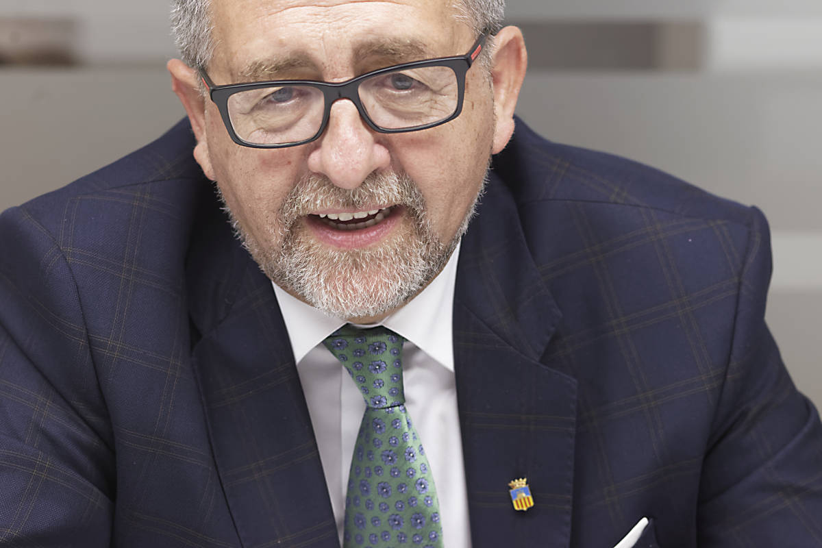  Martí traslada el pésame de la Diputación a Compromís por la defunción de Joan Antoni Ginés