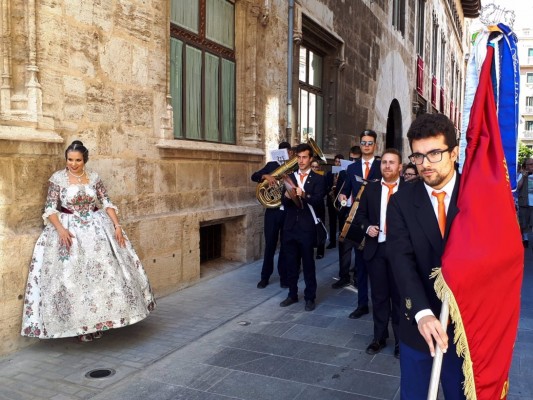 Los falleros no contemplan la Ofrenda sin músicos y proponen que se hagan test de antígenos