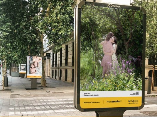 La exposición de fotografía urbana de Hofmann y PHotoESPAÑA llena las calles de València