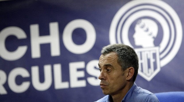 El Hércules peina el mercado en busca de un mediocentro organizador, sub-23 o sénior...