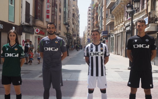 El CD Castellón incorpora la bandera de la ciudad a su equipación