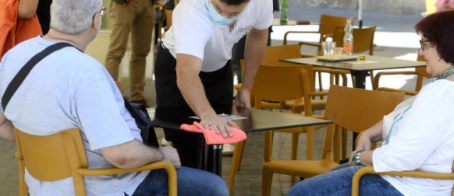 Se mantiene el crecimiento moderado de los servicios en la Región: el menor aumento del país