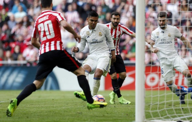 El R.Madrid asalta el fortín de San Mamés y fortalece su liderato