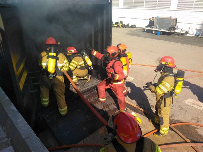 La Generalitat trabaja en implantar el sistema de alertas públicas a través de móviles para emergencias