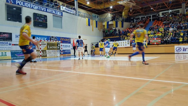 El Benidorm cae de nueve en Irún y queda eliminado